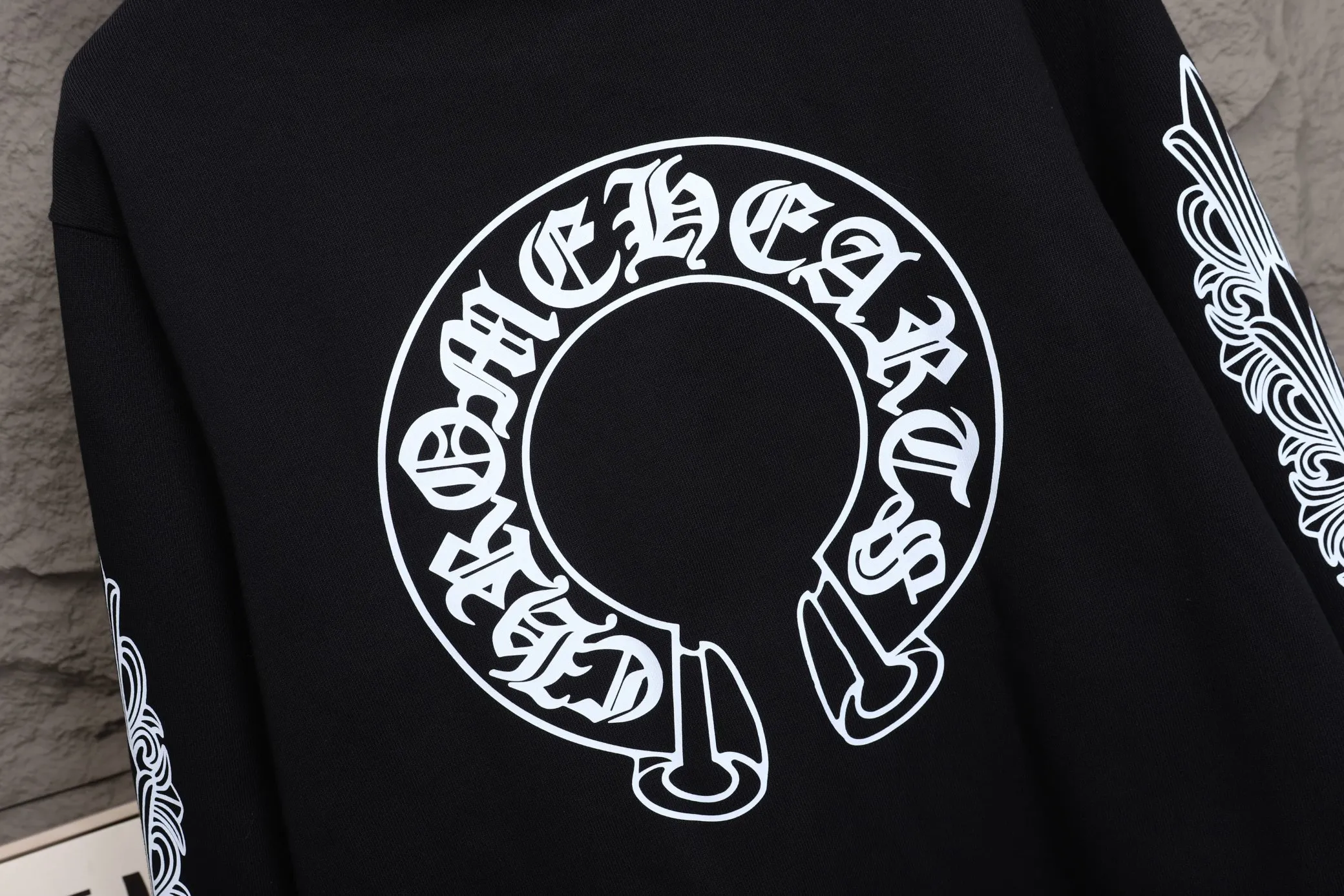 🅿️380 top version new k02 🇺🇸City limited｜ChromeHearts 25 early autumn Chrome Hearts zipper hooded sweatshirt is here Sanskrit letter city cross horseshoe arm zipper hooded sweatshirt, same style for men and women, a must-have basic versatile sweatshirt jacket for early autumn, easy to solve daily matching problems! Casual fit hooded sweatshirt, the silhouette is casual, smooth, casual and tolerant. 530g, custom-made high-weight pure cotton fabric with clear texture and comfortable upper body. The classic model is a must-have for students. If you like it, come and get the same model!
